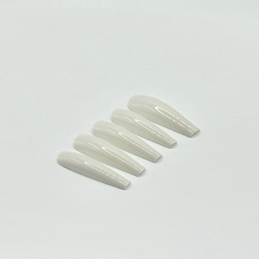 Milky cloud coffin long - Lbeautynails